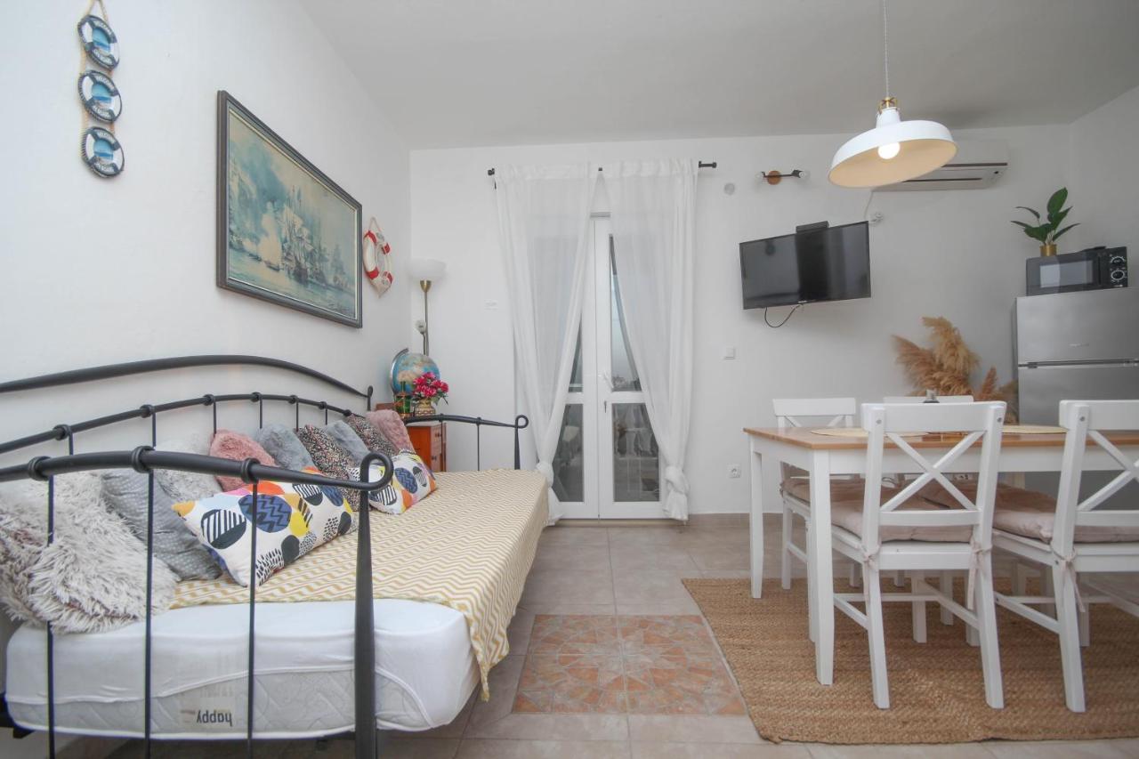 Lola'S Apartments Tribalj Kültér fotó