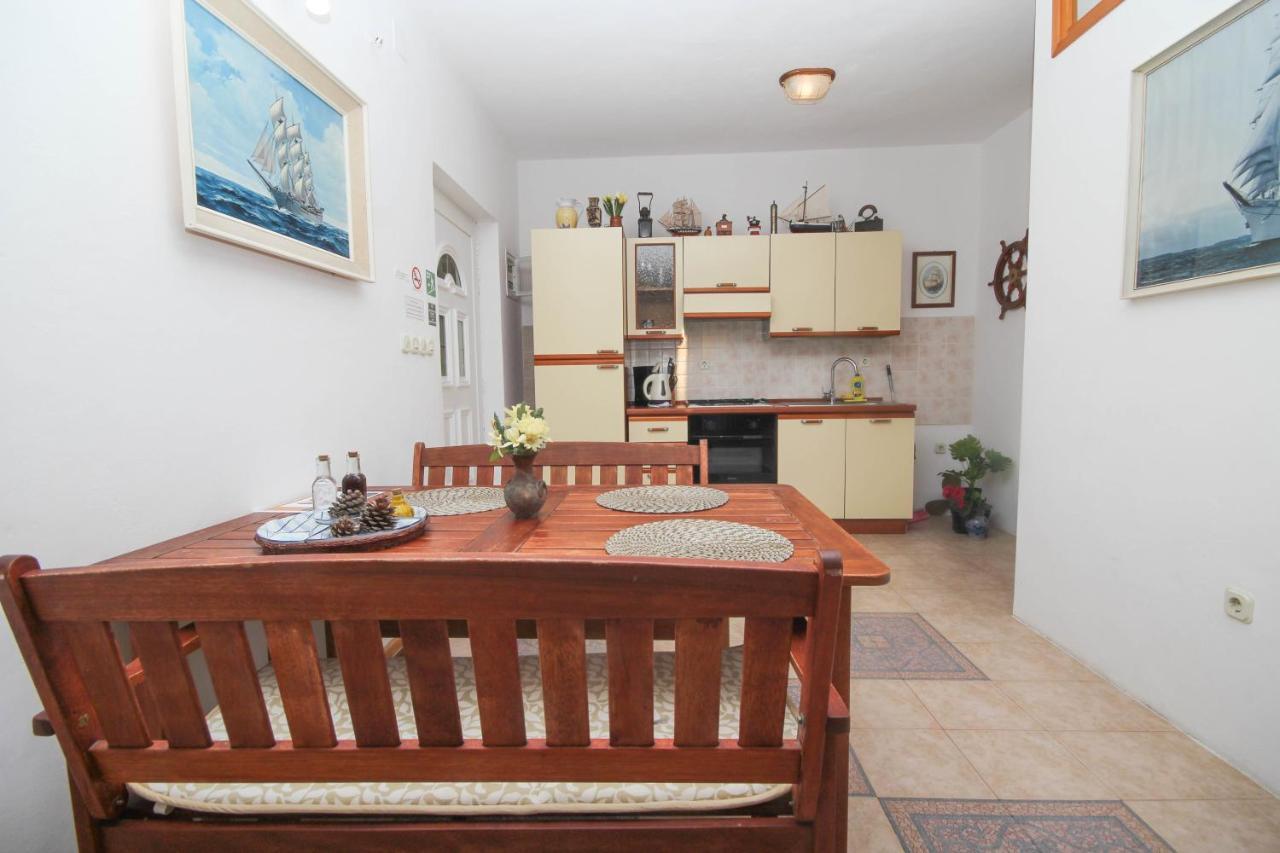 Lola'S Apartments Tribalj Kültér fotó