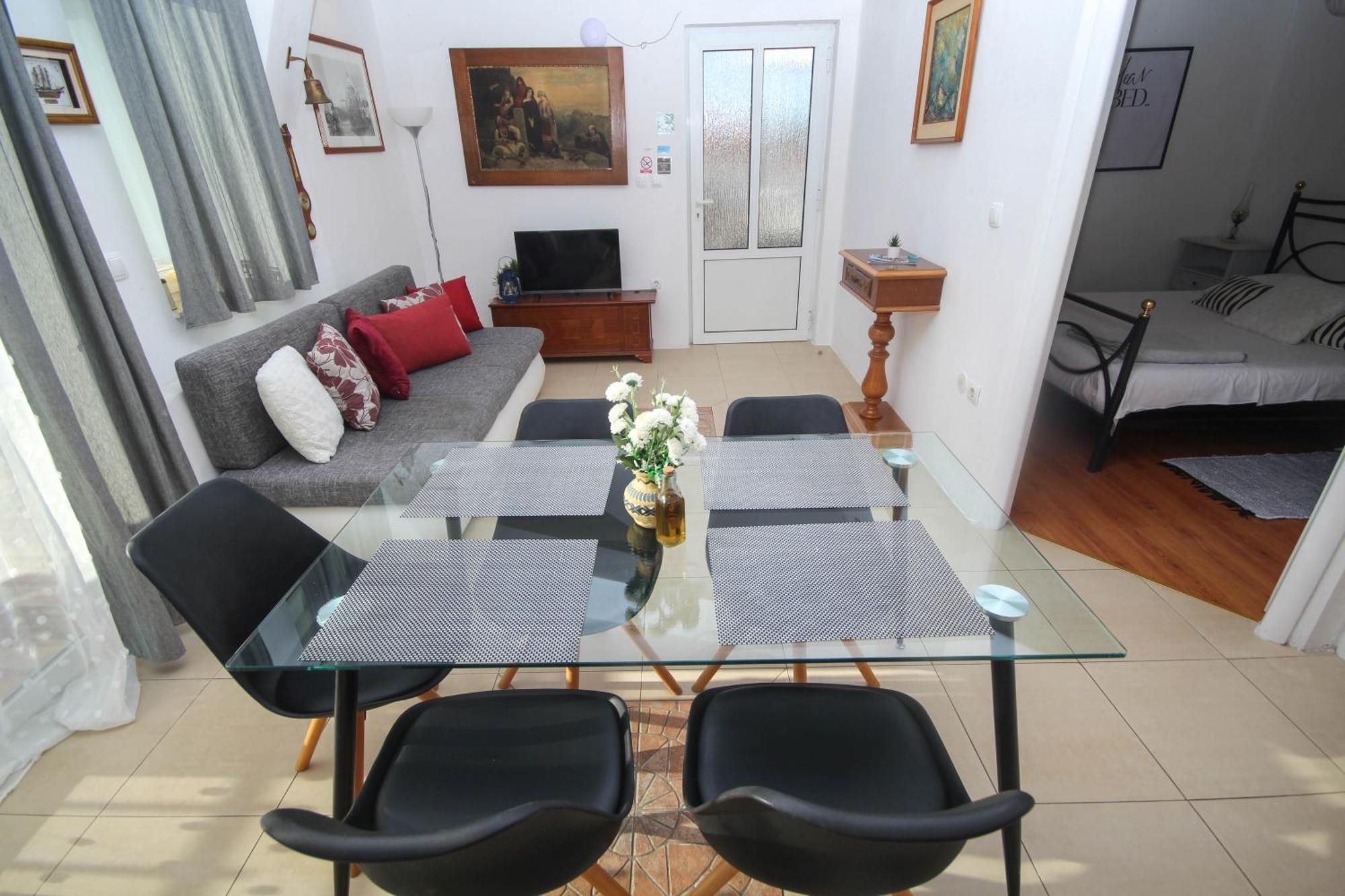 Lola'S Apartments Tribalj Szoba fotó